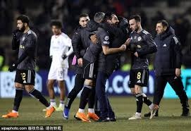 球迷：这队已经提前预定冠军